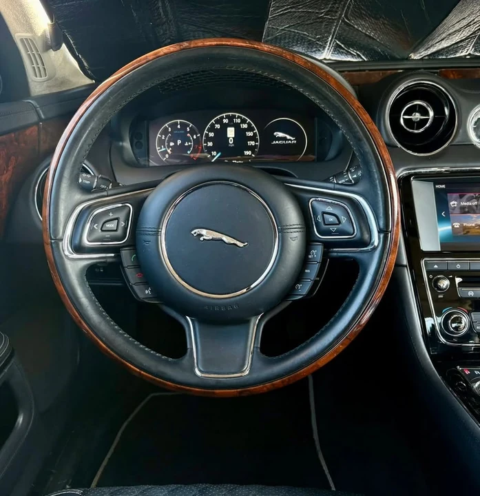 2016 Jaguar X351 XJ - Image 15 of 15