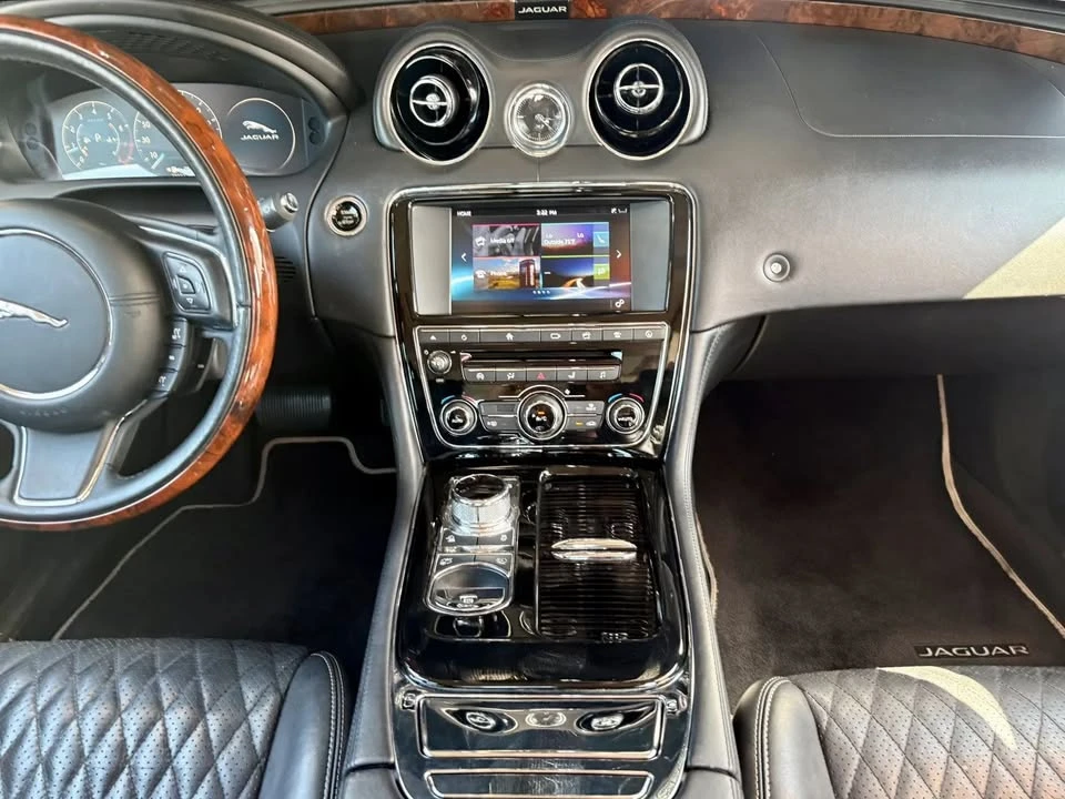2016 Jaguar X351 XJ - Image 13 of 15