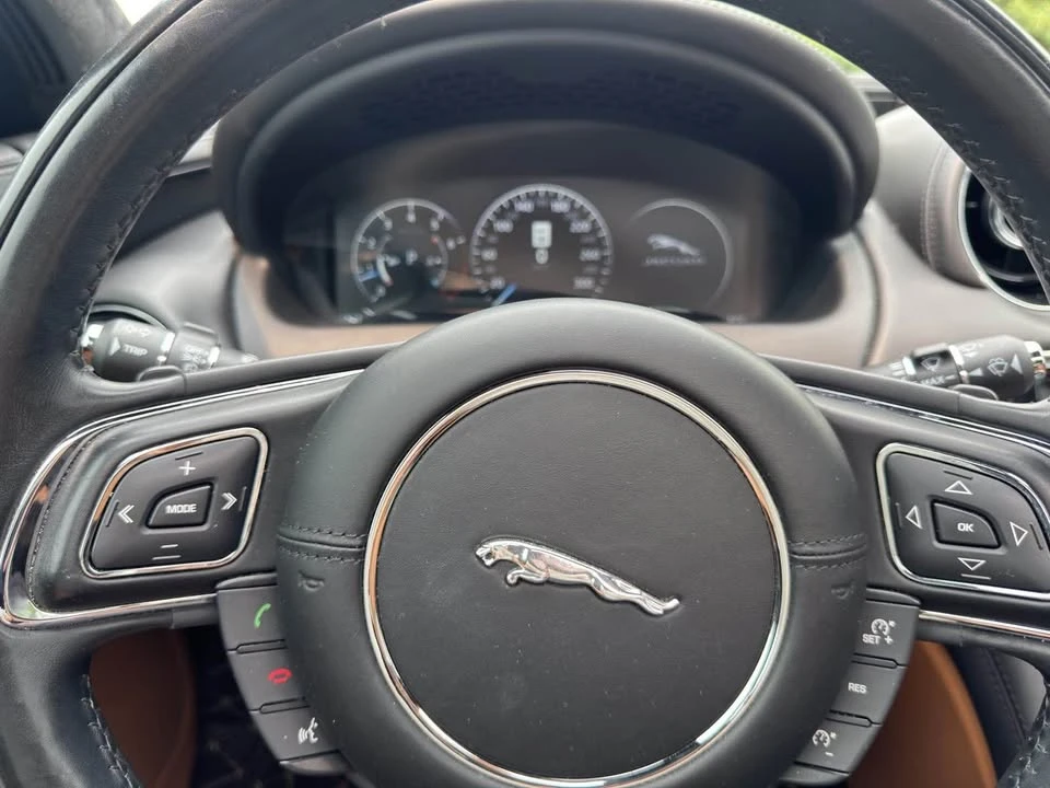 2016 Jaguar X351 XJ - Image 13 of 20