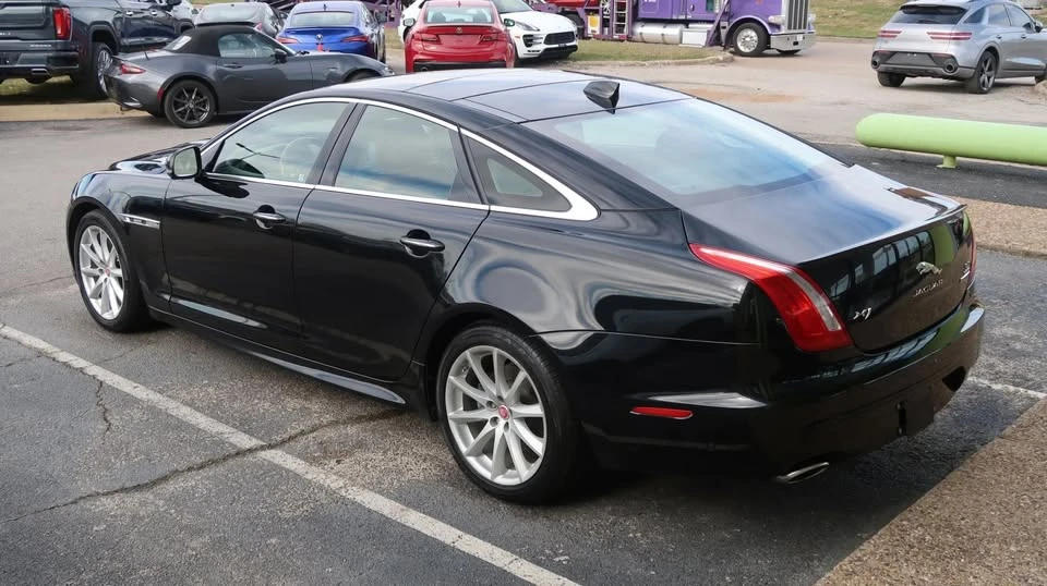 2016 Jaguar X351 XJ - Image 8 of 20