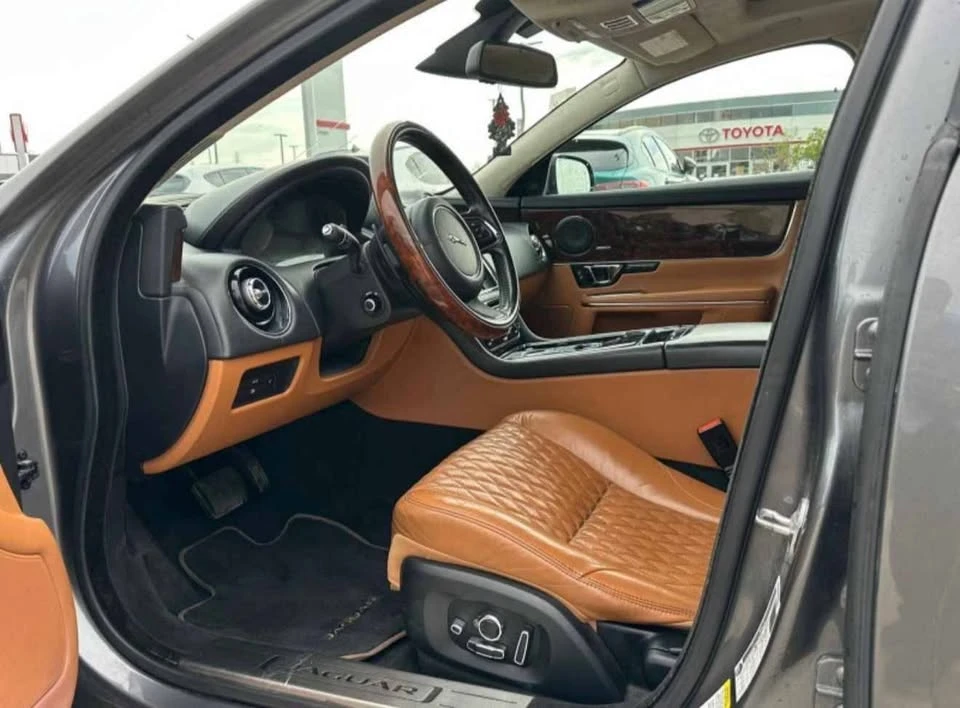 2016 Jaguar X351 XJ - Image 4 of 9