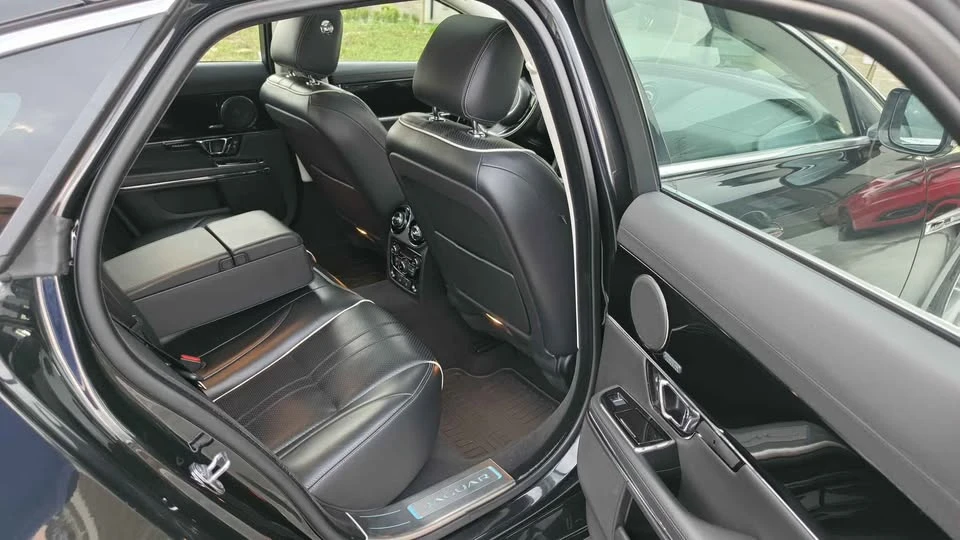 2016 Jaguar X351 XJ - Image 9 of 11