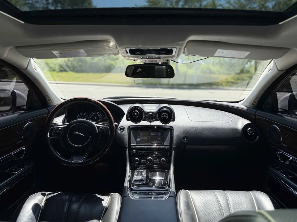 2016 Jaguar X351 XJ - Image 5 of 7