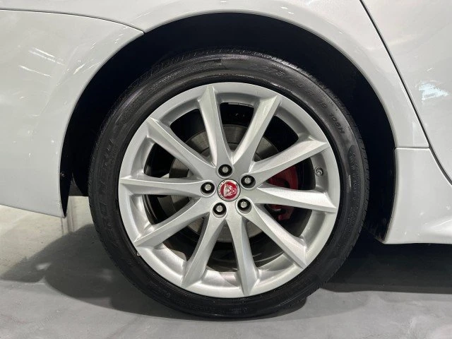 2016 Jaguar X351 XJ - Image 9 of 20