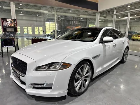 2016 Jaguar XJ