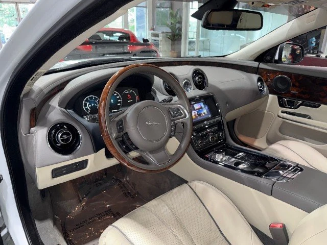 2016 Jaguar X351 XJ - Image 7 of 20