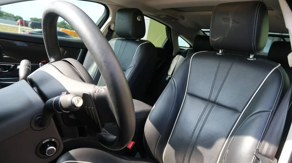 2016 Jaguar X351 XJ - Image 18 of 20