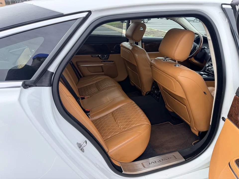 2016 Jaguar X351 XJ - Image 17 of 20