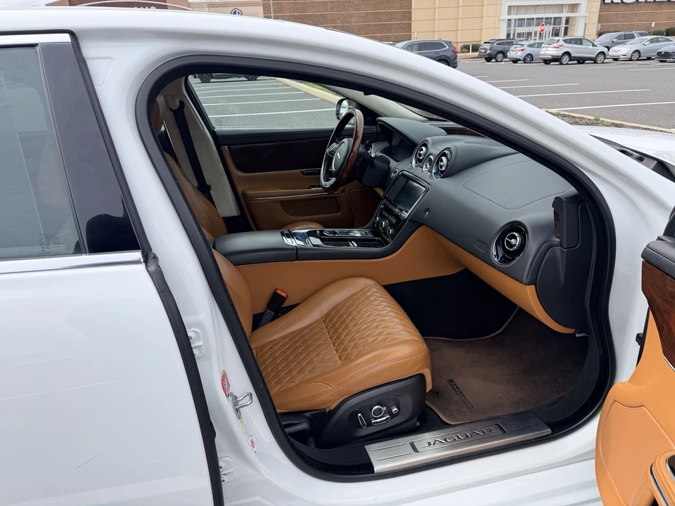 2016 Jaguar X351 XJ - Image 16 of 20