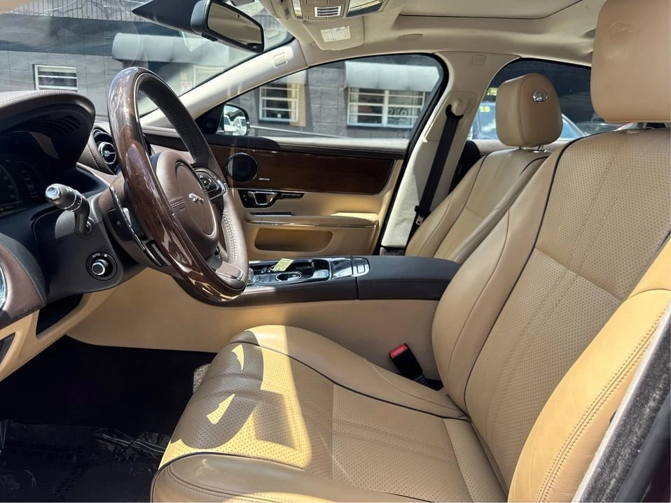 2016 Jaguar X351 XJ - Image 9 of 20