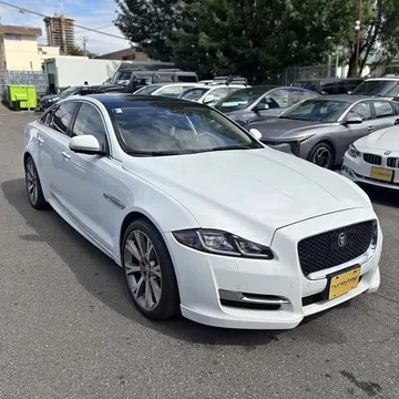 2016 Jaguar XJ R Sport