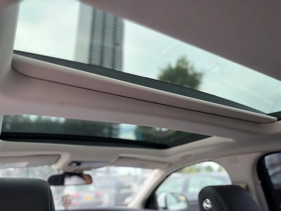 2016 Jaguar X351 XJ - Image 14 of 18