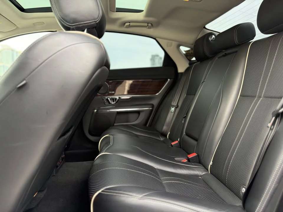 2016 Jaguar X351 XJ - Image 18 of 18
