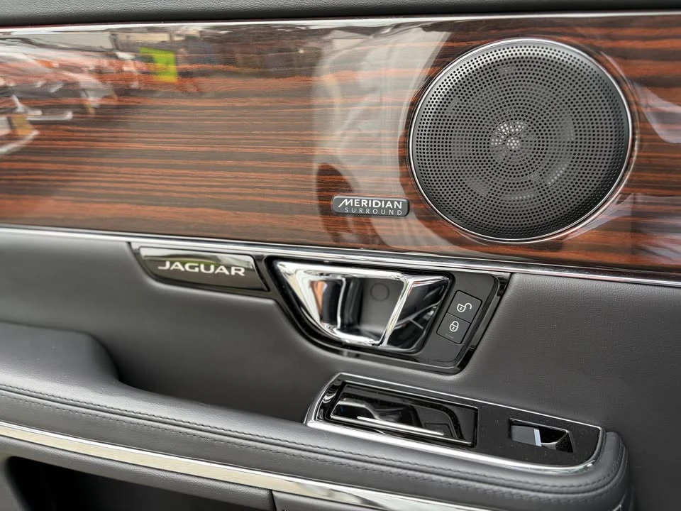 2016 Jaguar X351 XJ - Image 16 of 18