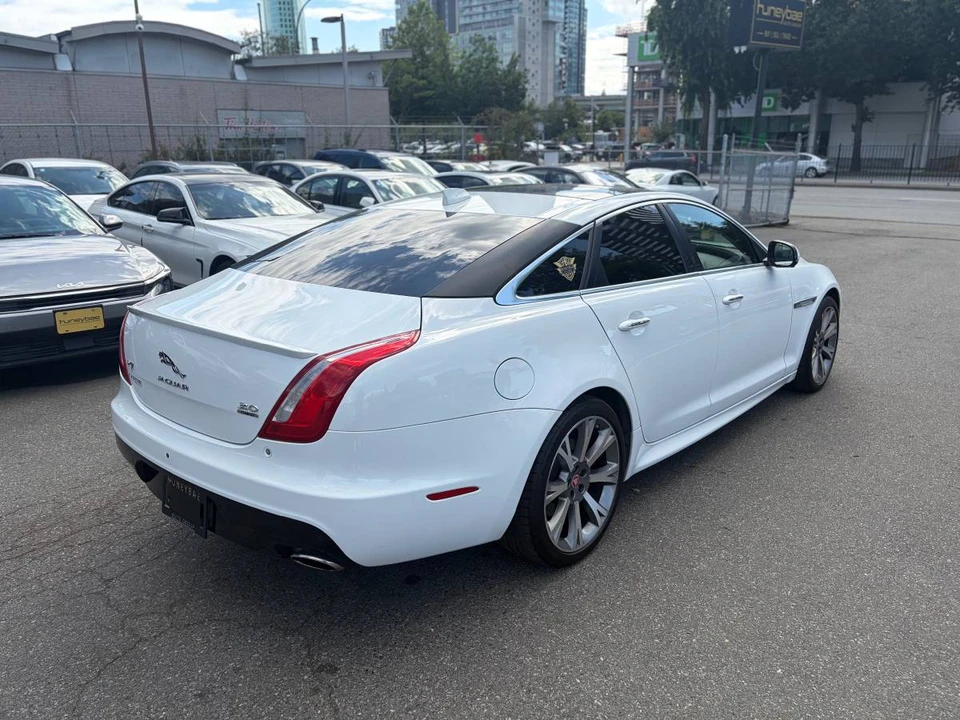 2016 Jaguar X351 XJR - Image 9 of 19