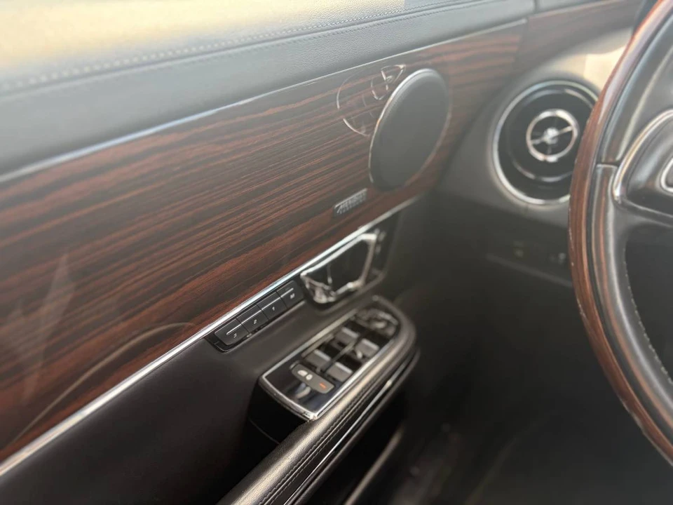 2016 Jaguar X351 XJR - Image 11 of 19