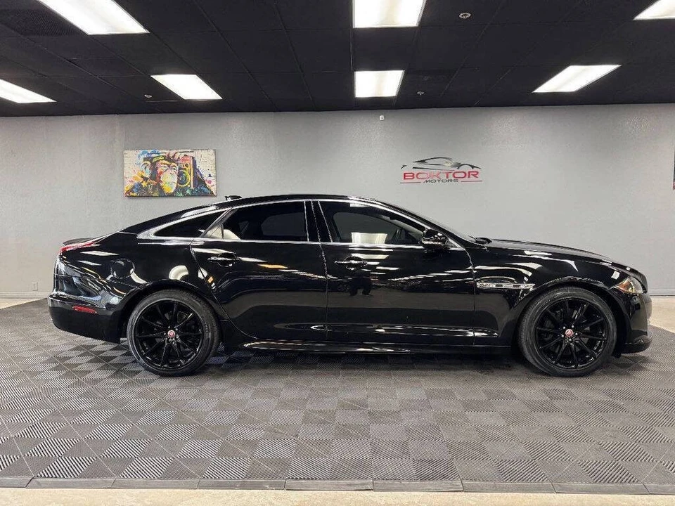 2016 Jaguar X351 XJ - Image 17 of 31