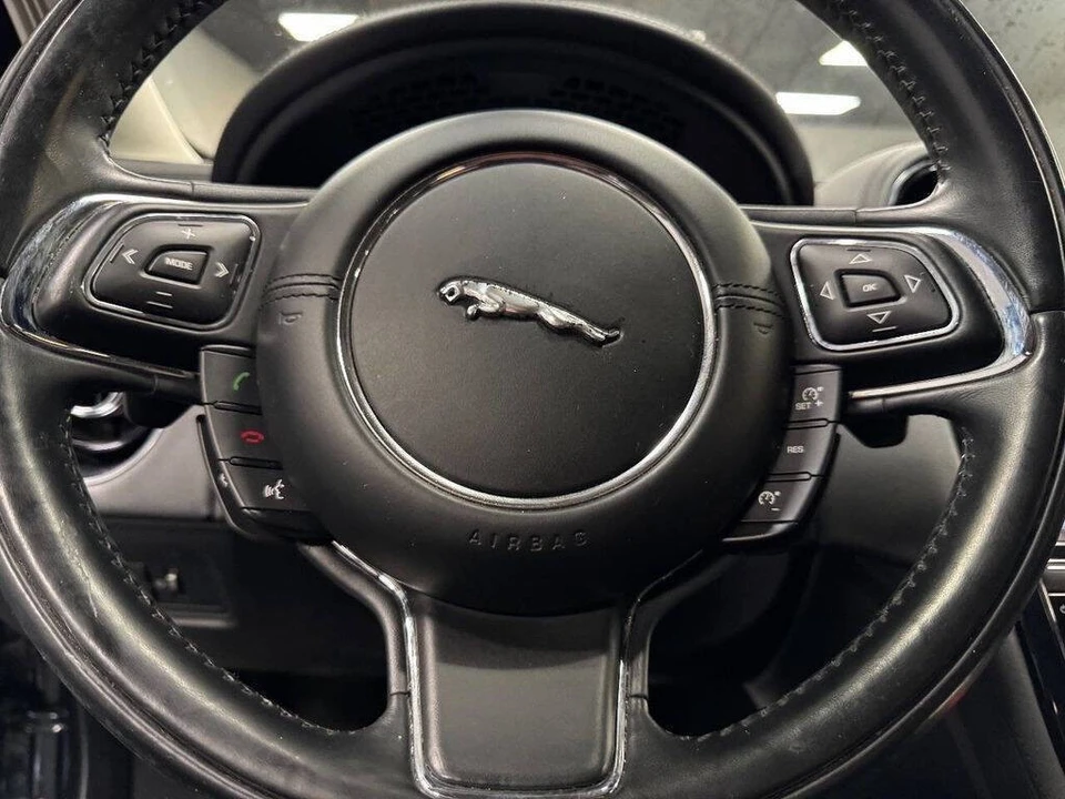 2016 Jaguar X351 XJ - Image 22 of 31