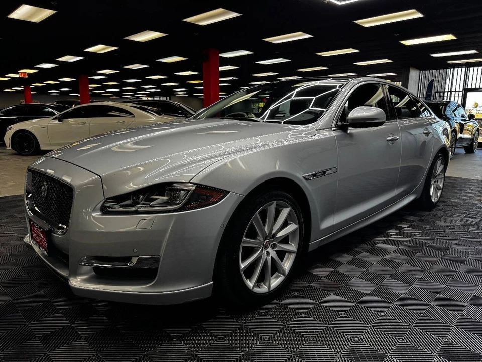 2016 Jaguar X351 XJ - Image 6 of 12