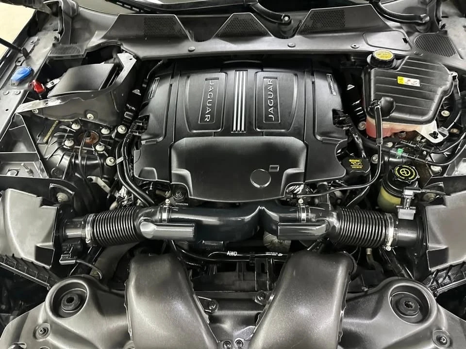 2016 Jaguar X351 XJ - Image 5 of 20
