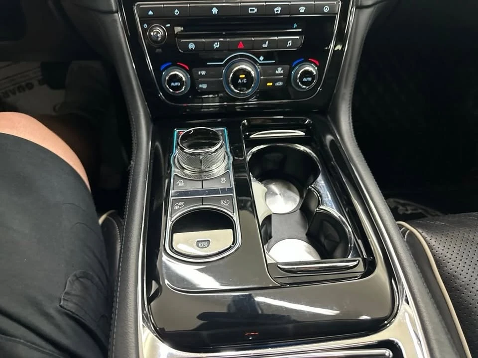 2016 Jaguar X351 XJ - Image 20 of 20