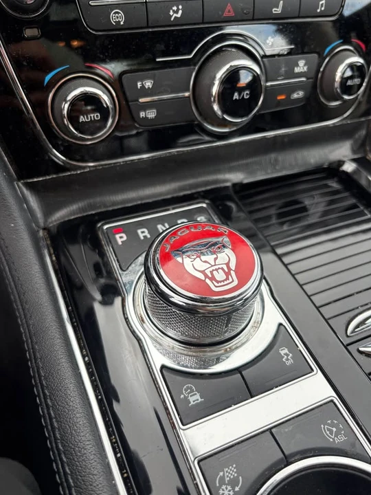 2016 Jaguar X351 XJ - Image 14 of 20