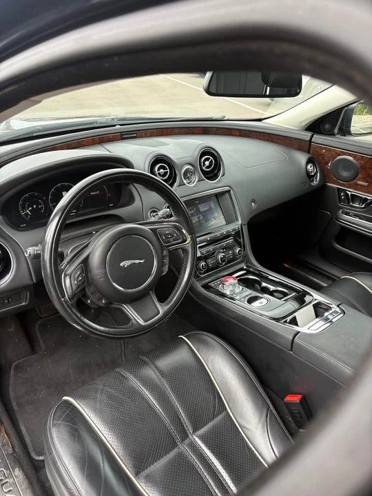 2016 Jaguar X351 XJ - Image 11 of 20