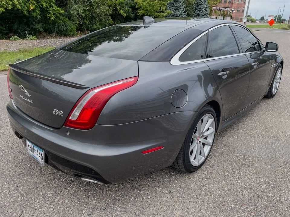 2016 Jaguar X351 XJ - Image 9 of 20