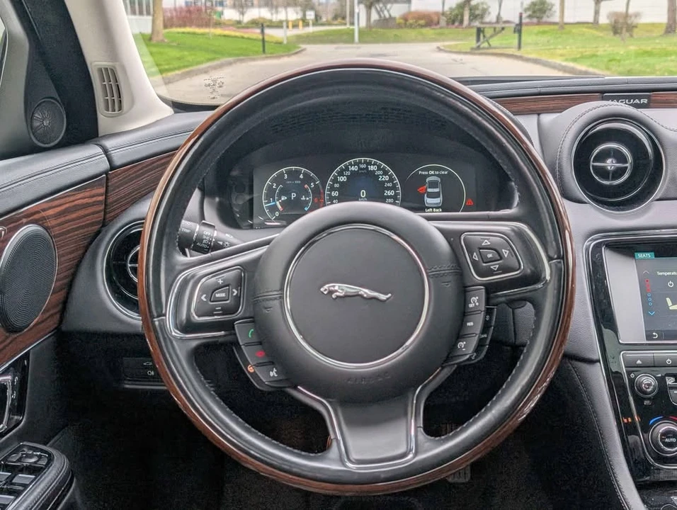2016 Jaguar X351 XJ - Image 6 of 12