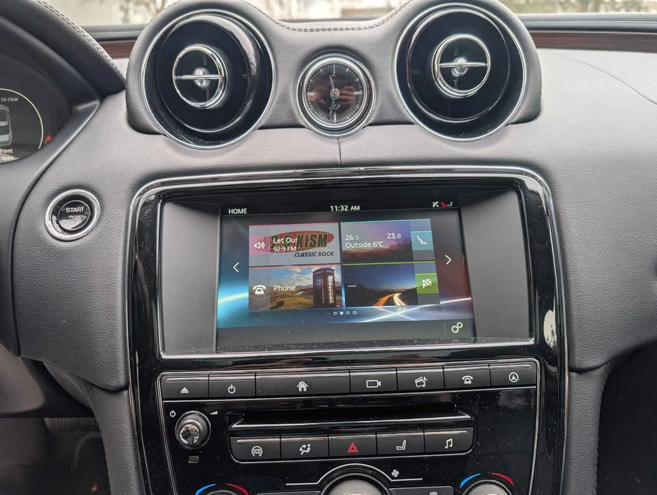 2016 Jaguar X351 XJ - Image 11 of 12