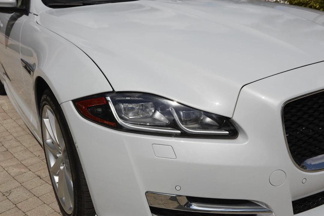 2016 Jaguar X351 XJ - Image 15 of 31