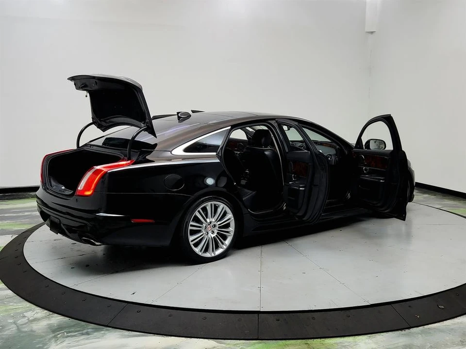 2016 Jaguar X351 XJ - Image 11 of 12