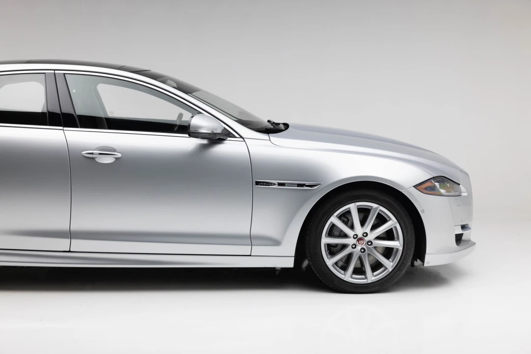 2016 Jaguar X351 XJ - Image 19 of 31