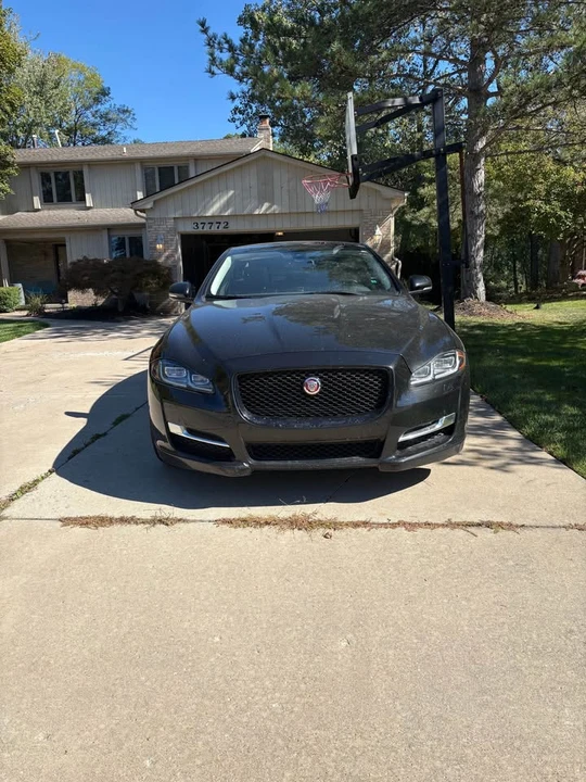 2016 Jaguar X351 XJ - Image 3 of 5