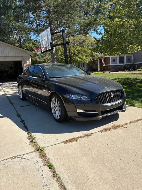 2016 Jaguar X351 XJ - Image 4 of 9