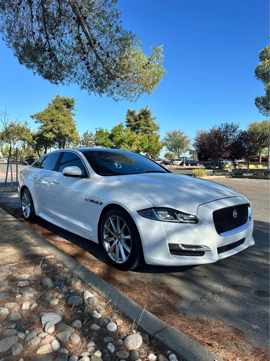 2016 Jaguar X351 XJ - Image 2 of 14