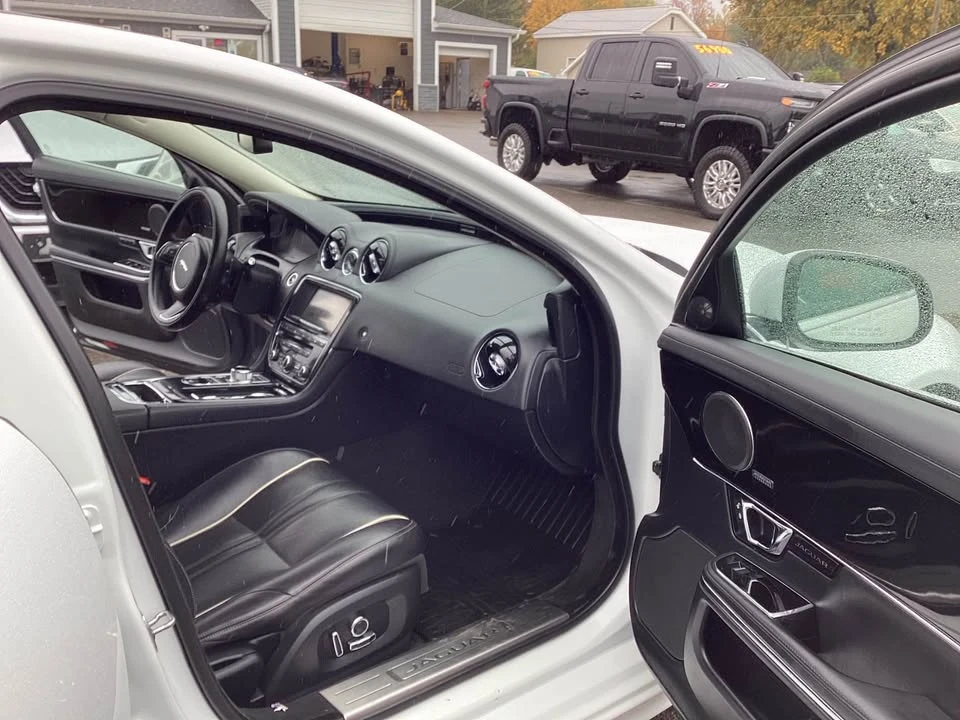 2016 Jaguar X351 XJ - Image 7 of 8