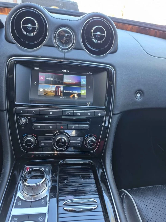 2016 Jaguar X351 XJ - Image 7 of 10
