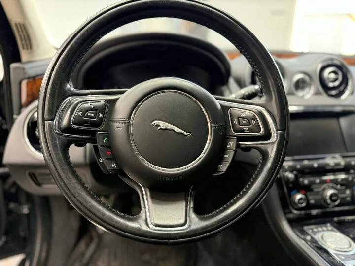 2016 Jaguar X351 XJ - Image 17 of 17