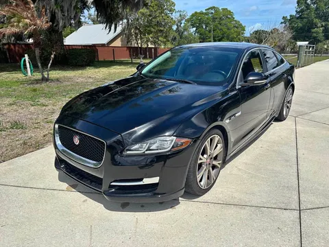 2016 Jaguar XJ R-Sport Sedan