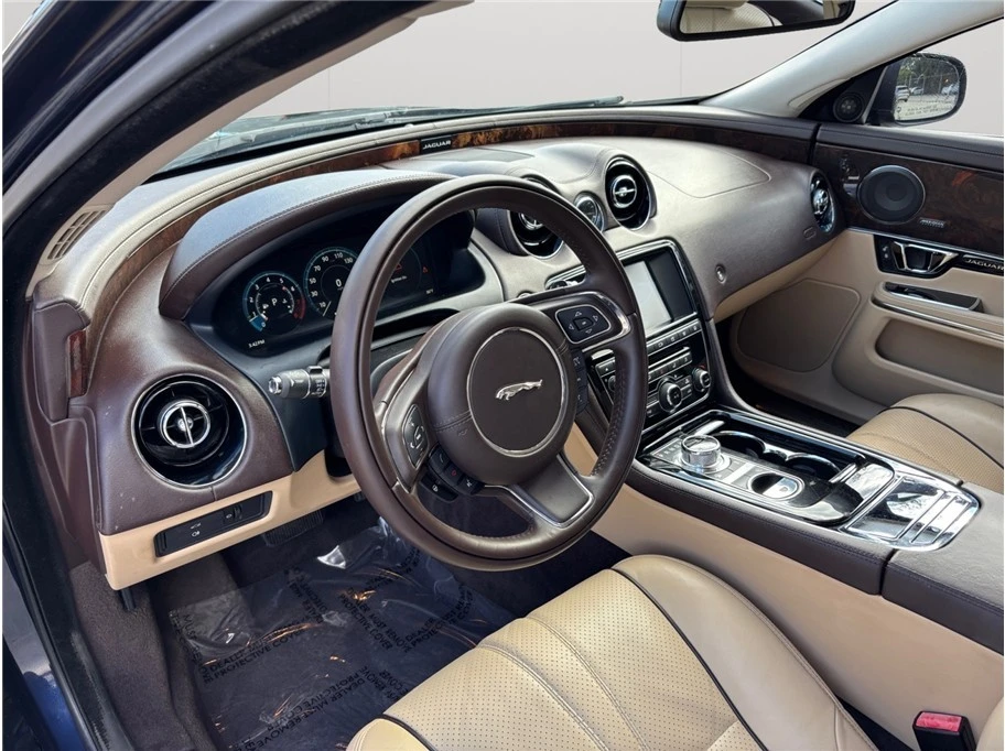 2016 Jaguar X351 XJ - Image 6 of 21