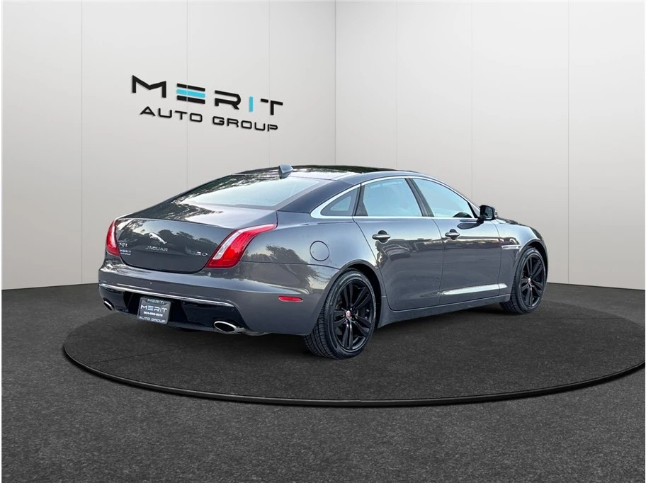 2016 Jaguar X351 XJ - Image 9 of 21