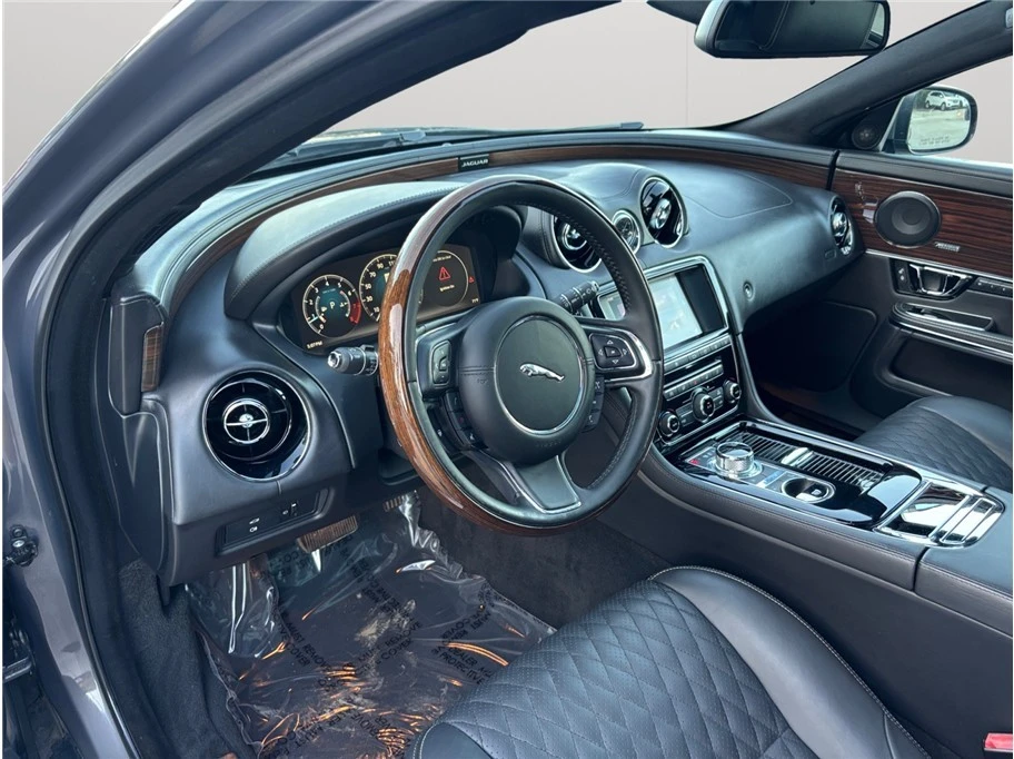 2016 Jaguar X351 XJ - Image 6 of 21