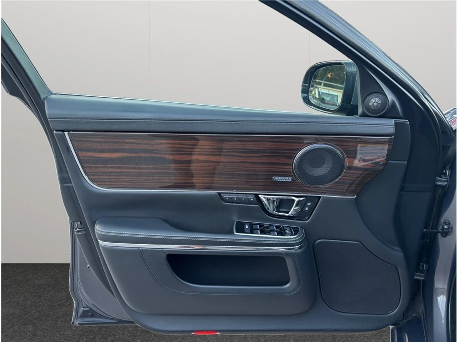 2016 Jaguar X351 XJ - Image 20 of 21