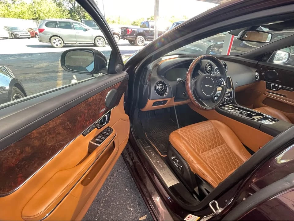 2016 Jaguar X351 XJ - Image 7 of 10