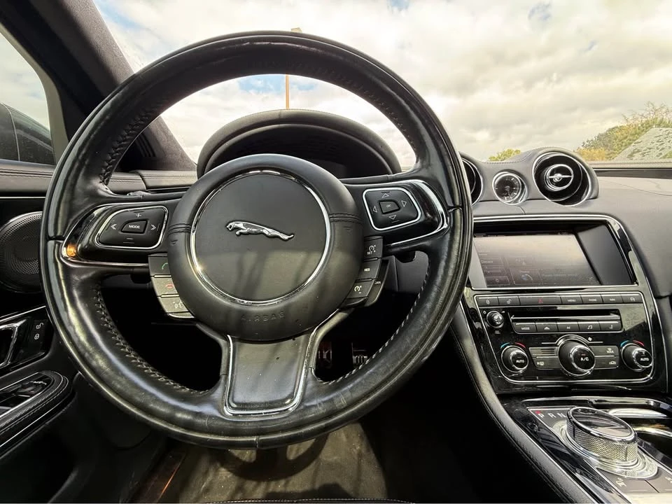 2016 Jaguar X351 XJ - Image 6 of 11