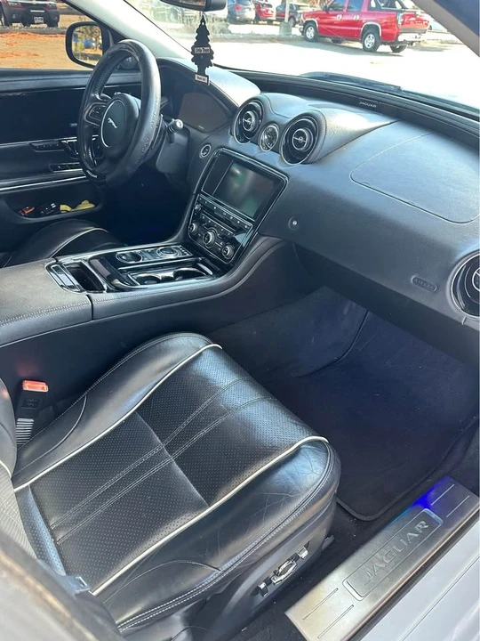 2016 Jaguar X351 XJ - Image 11 of 14