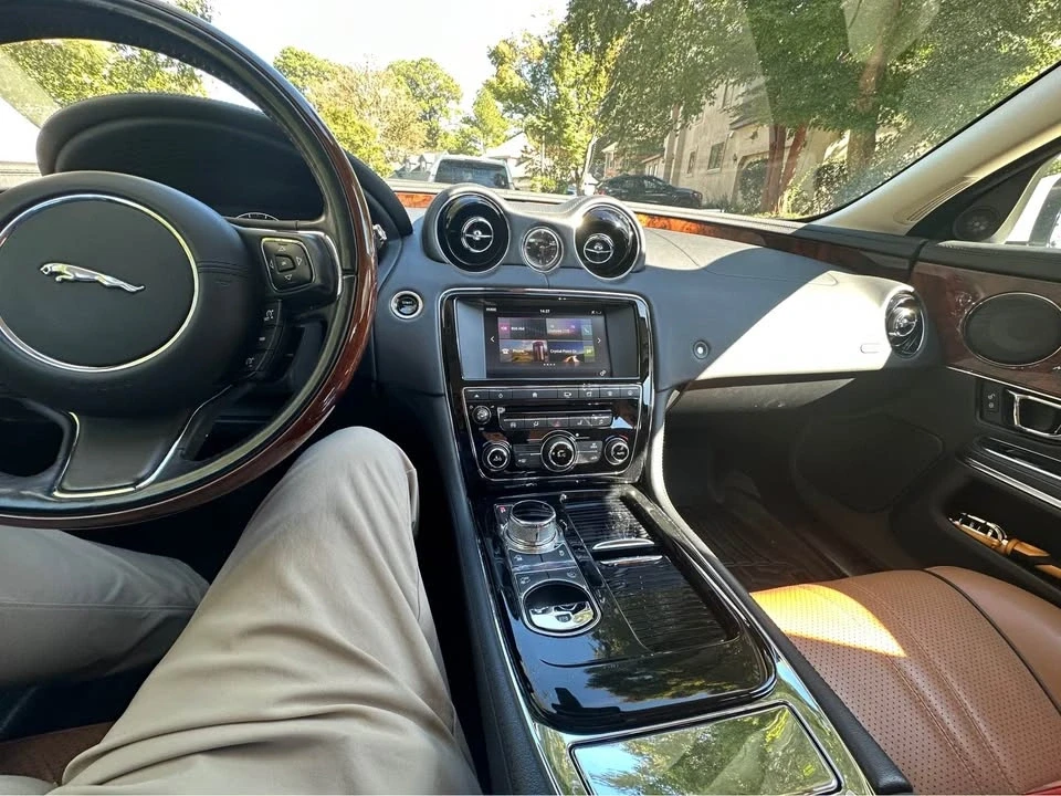 2016 Jaguar X351 XJ - Image 9 of 13