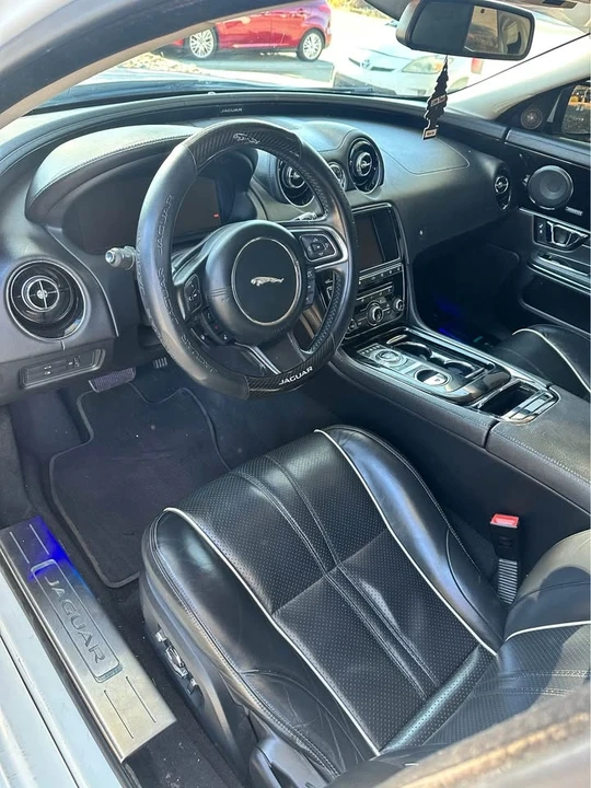 2016 Jaguar X351 XJ - Image 6 of 14
