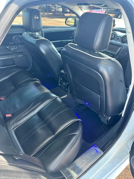 2016 Jaguar X351 XJ - Image 10 of 14